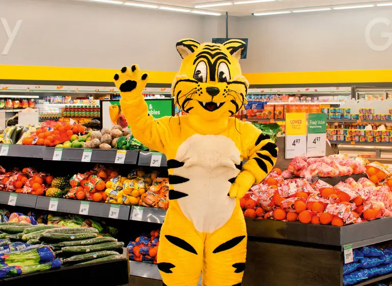 Great Toronto Movers blog best affordable grocery stores in Toronto 2024. Giant tiger.