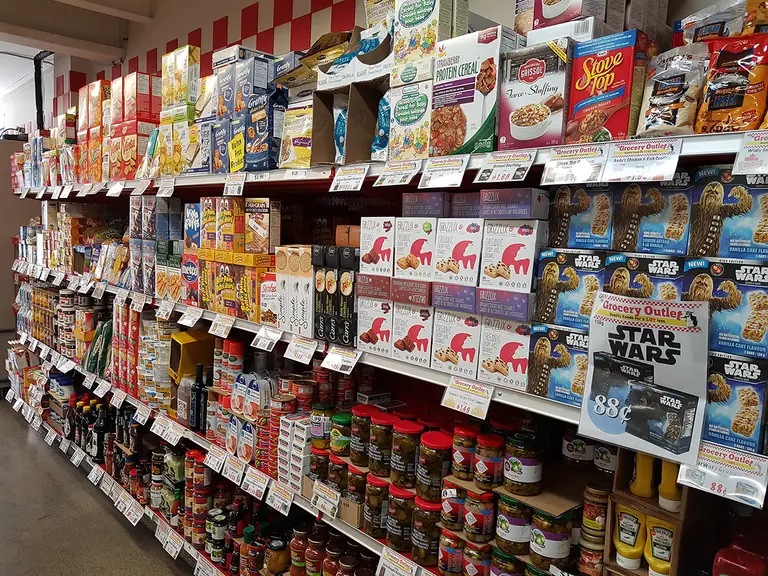 Great Toronto Movers blog best affordable grocery stores in Toronto 2024. Grocery outlet.