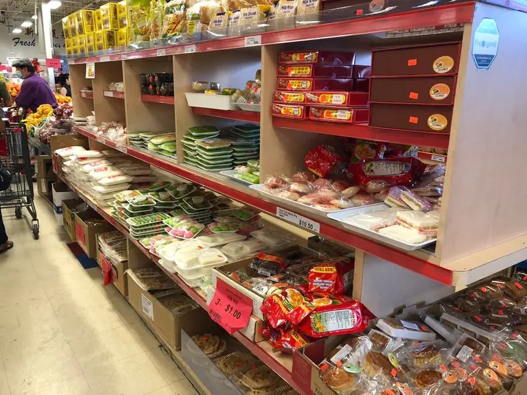 Great Toronto Movers blog best affordable grocery stores in Toronto 2024. Kien Hung Supermarket.