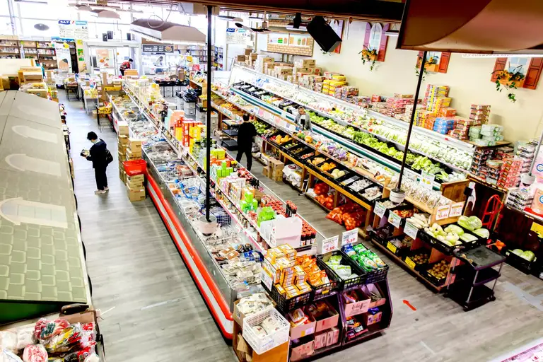Great Toronto Movers blog best affordable grocery stores in Toronto 2024. Pat central.